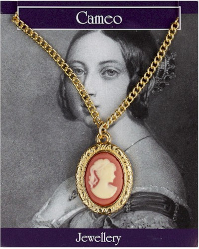 Small cameo pendant hotsell